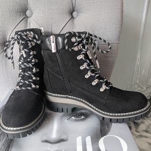 JLO Jennifer Lopez Aceser Boots